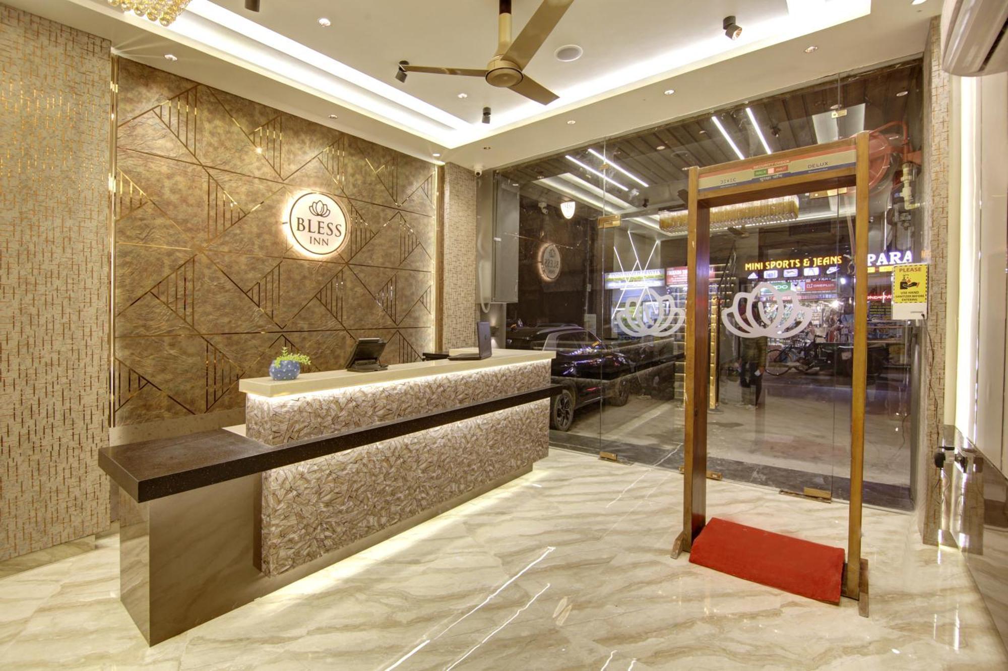 Bless Inn - Near Connaught Place นิวเดลี ภายนอก รูปภาพ
