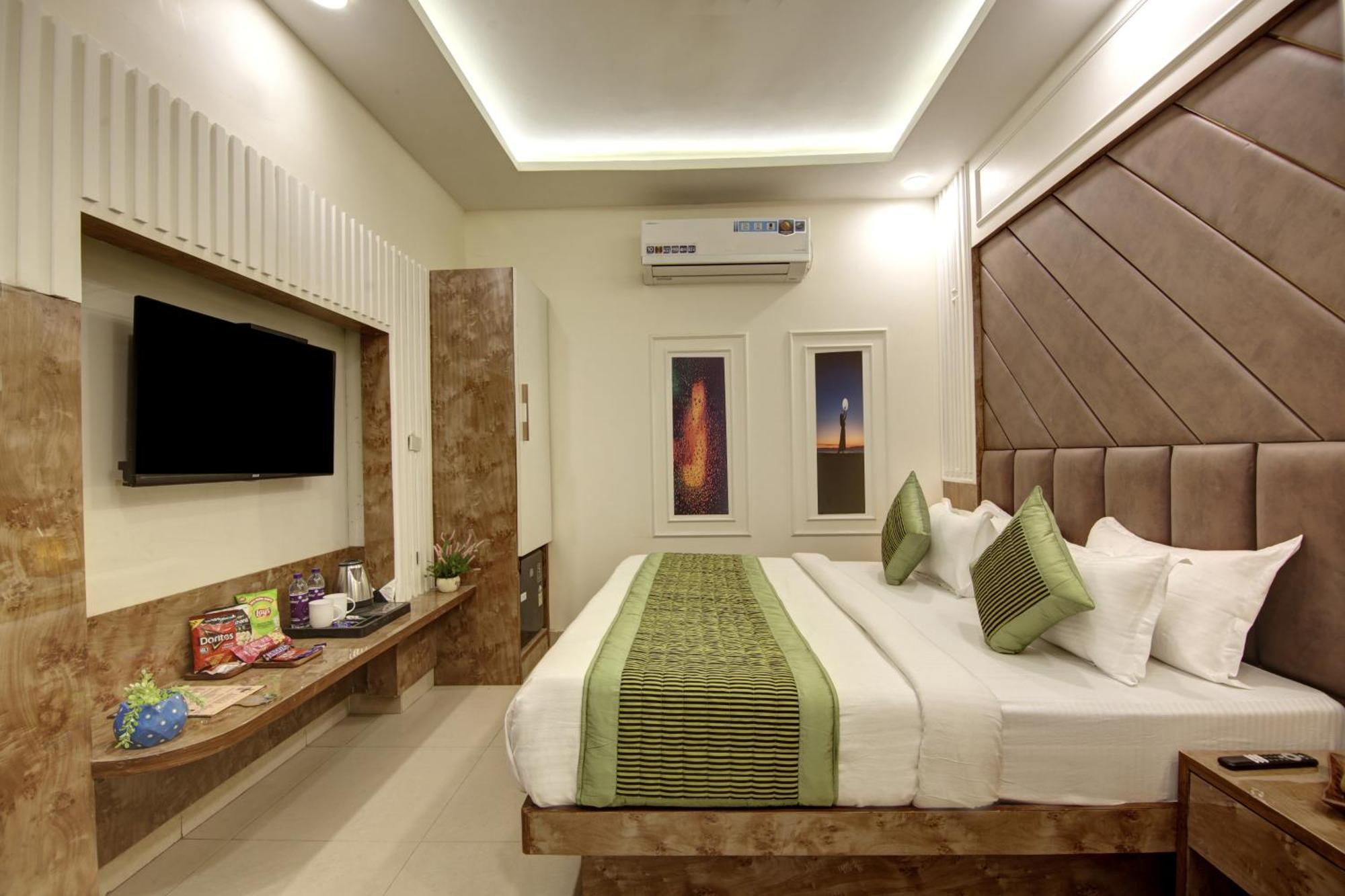 Bless Inn - Near Connaught Place นิวเดลี ภายนอก รูปภาพ