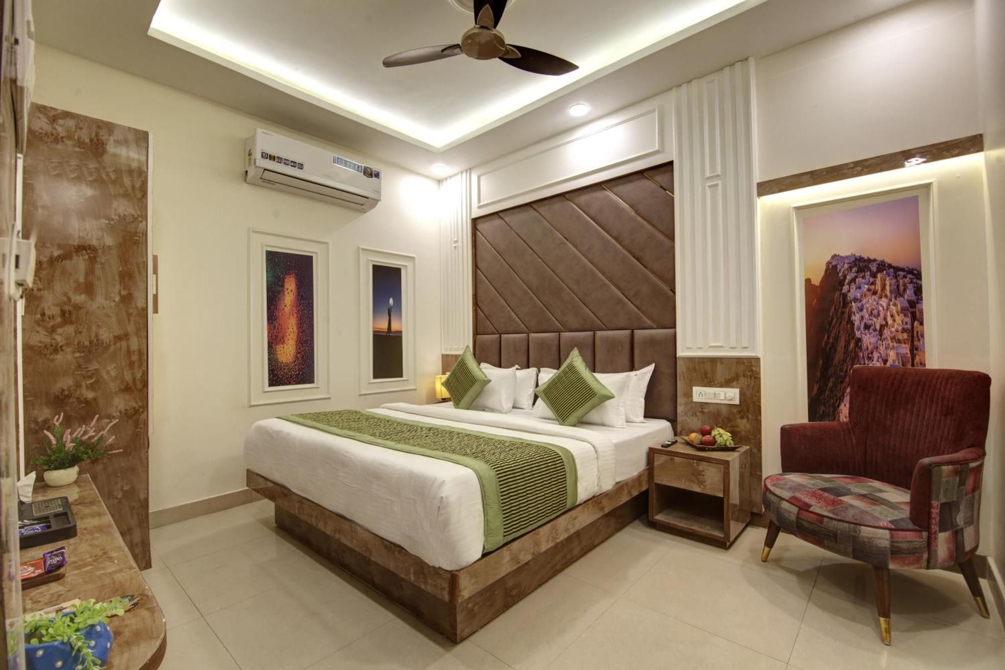 Bless Inn - Near Connaught Place นิวเดลี ภายนอก รูปภาพ