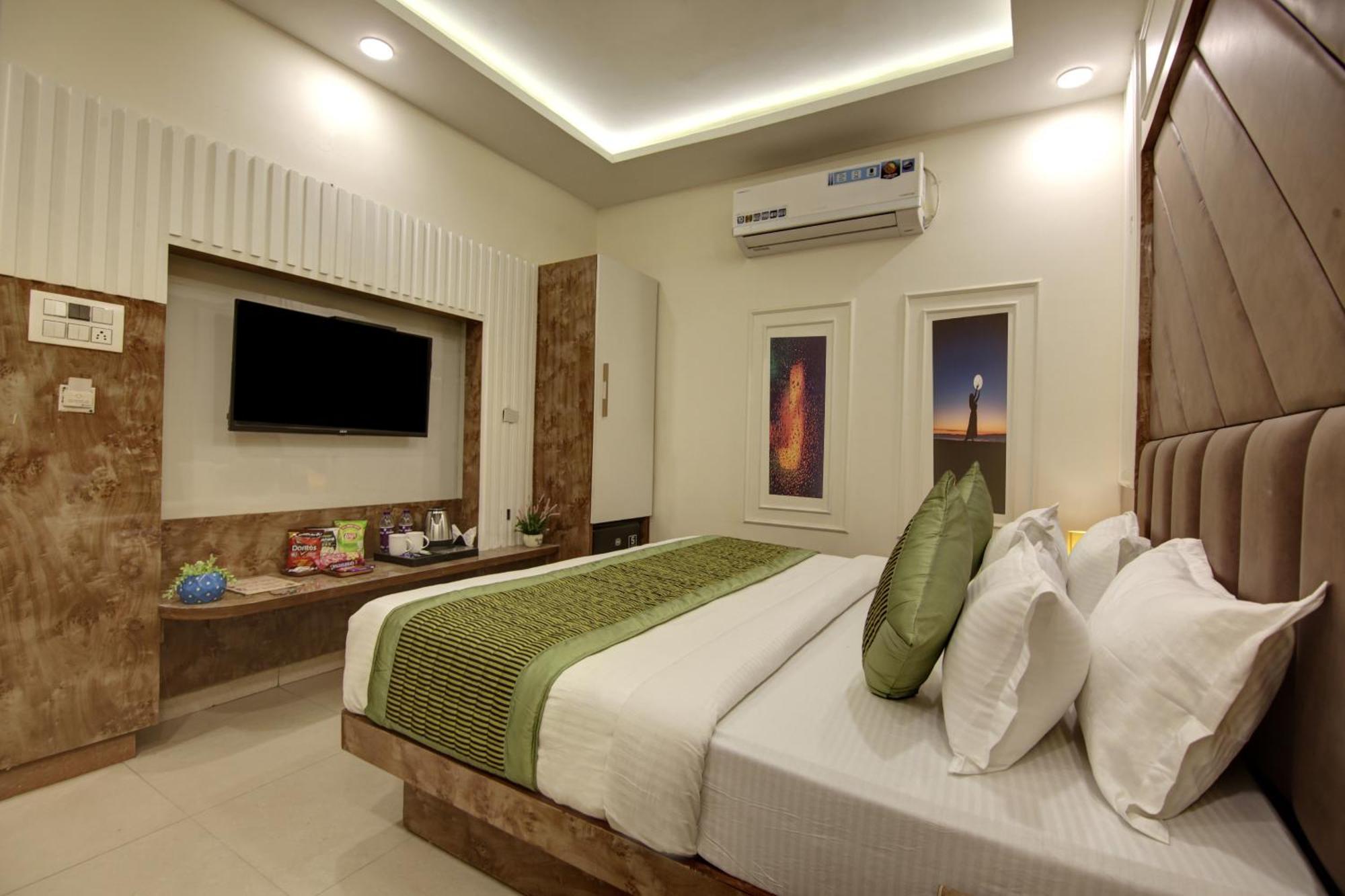 Bless Inn - Near Connaught Place นิวเดลี ภายนอก รูปภาพ