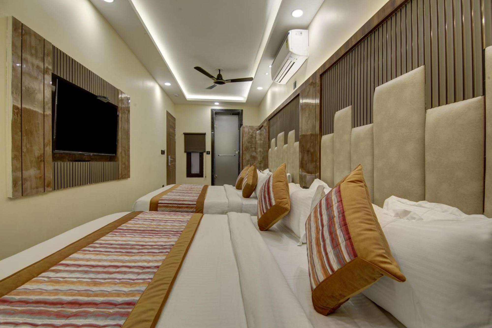 Bless Inn - Near Connaught Place นิวเดลี ภายนอก รูปภาพ