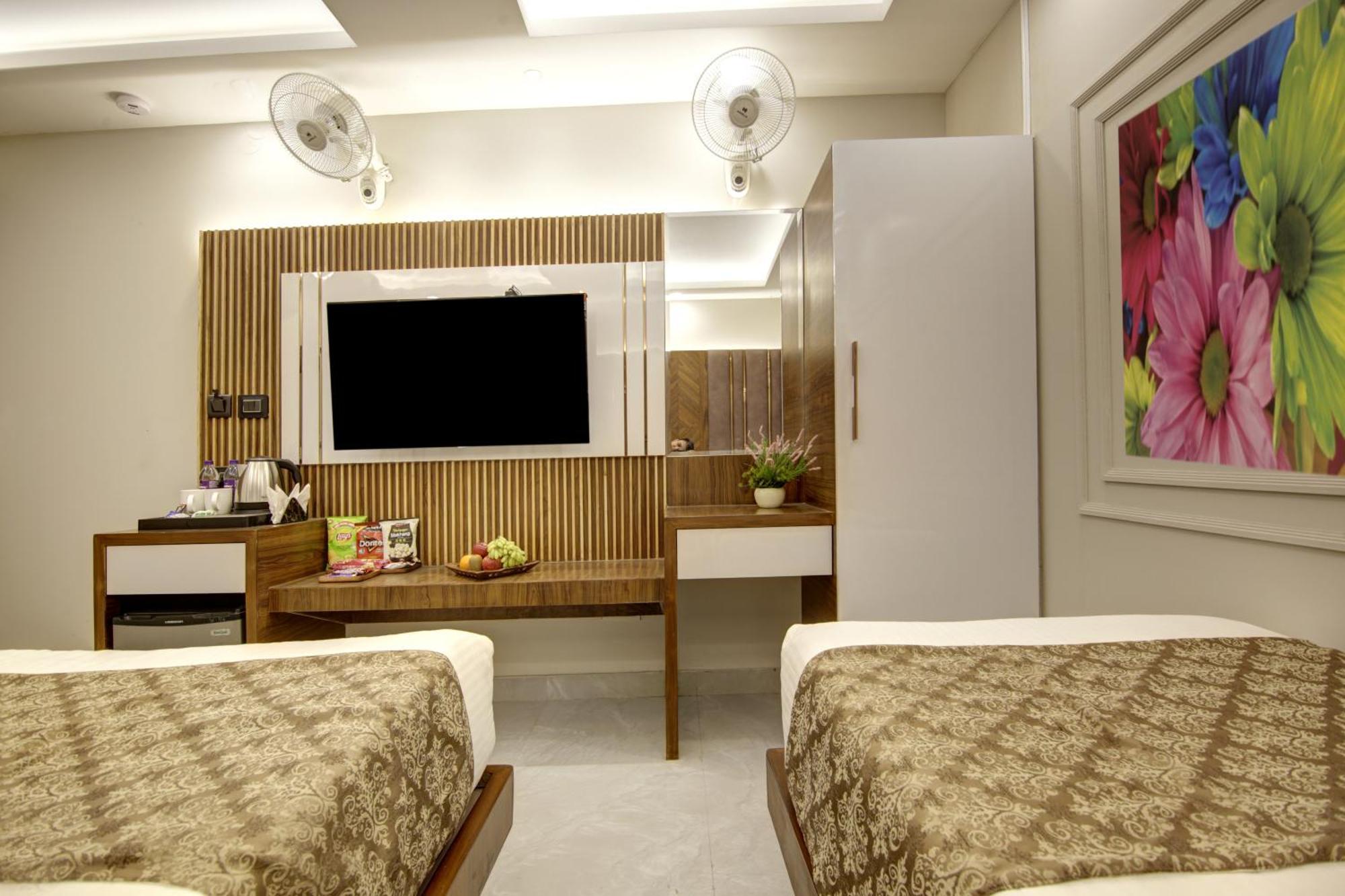 Bless Inn - Near Connaught Place นิวเดลี ภายนอก รูปภาพ