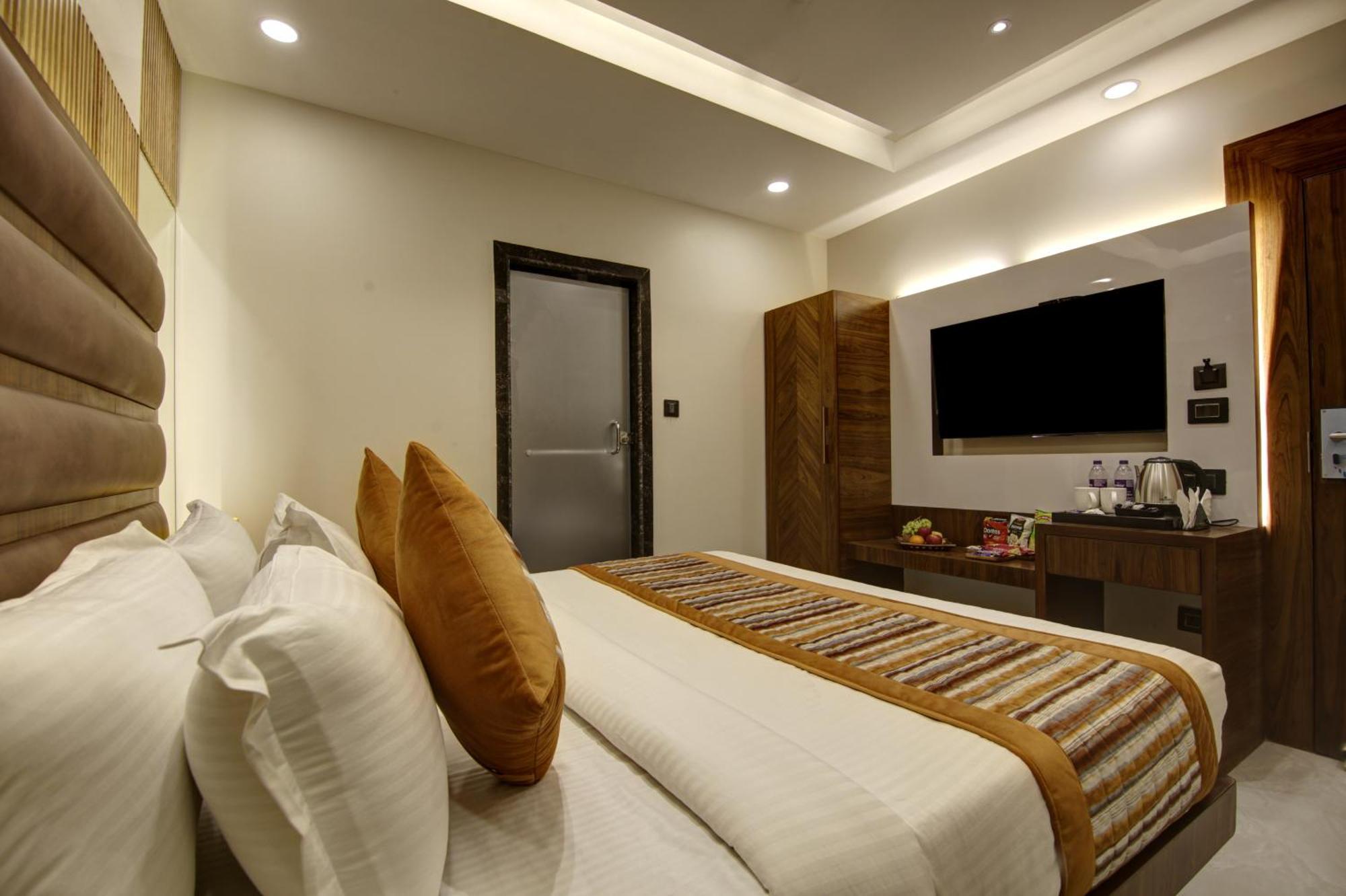 Bless Inn - Near Connaught Place นิวเดลี ภายนอก รูปภาพ