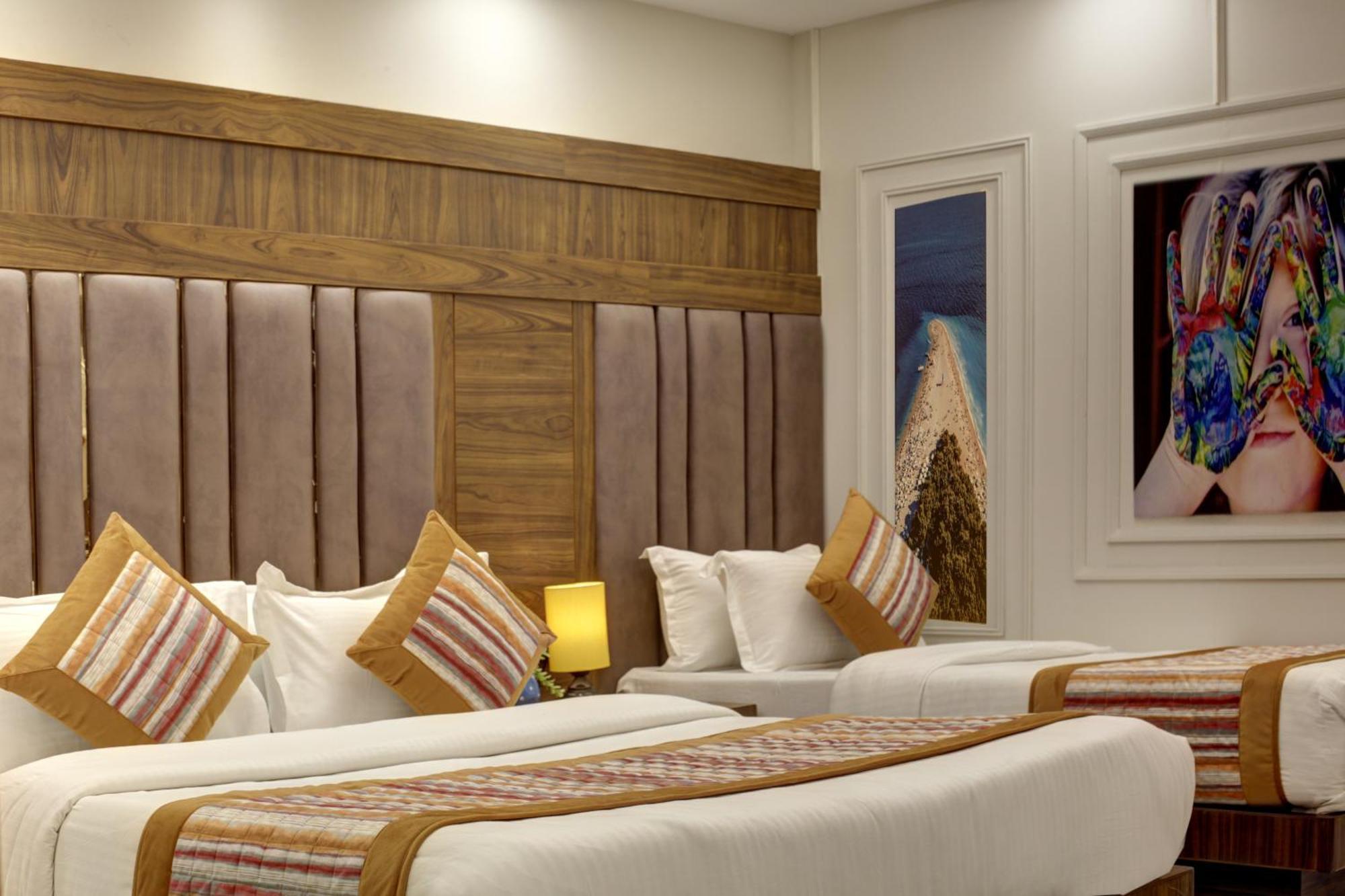 Bless Inn - Near Connaught Place นิวเดลี ภายนอก รูปภาพ